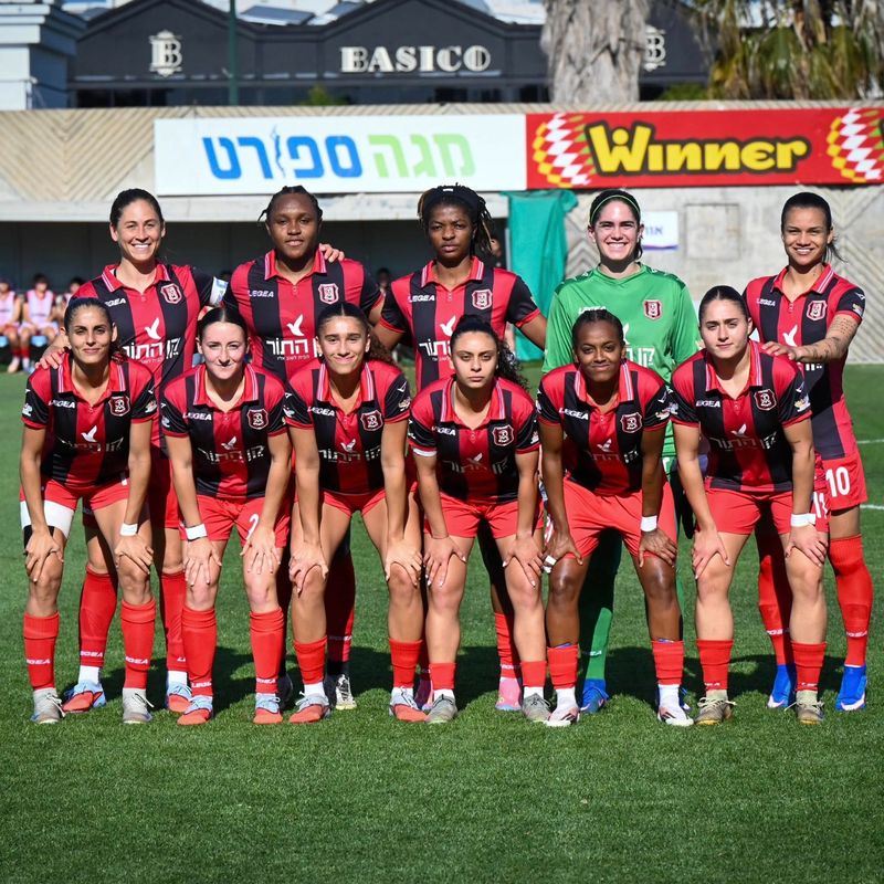 שחקניות הפועל ירושלים . צילום הפועל ירושלים_800x800