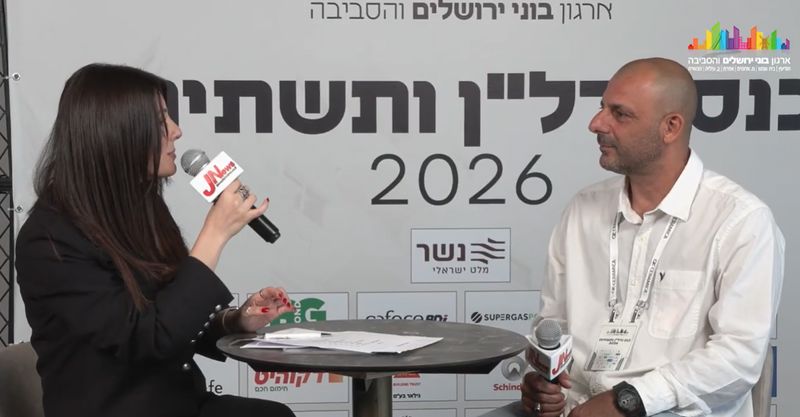 "המטבח הפך מזמן לחלל המרכזי והחשוב ביותר בבית הישראלי," מסביר אילוז באולפן הפתוח. צילום גו לייב.