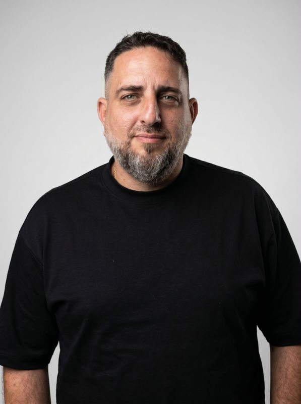יוסף כהן, מנכ"ל בקבוצה שנקראת "זמרת נצח"