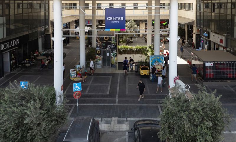 יוסף כהן"מלכתחילה המטרה שלנו לא הייתה לבנות עוד קניון סטנדרטי ומנוכר. CENTER בית הנציב