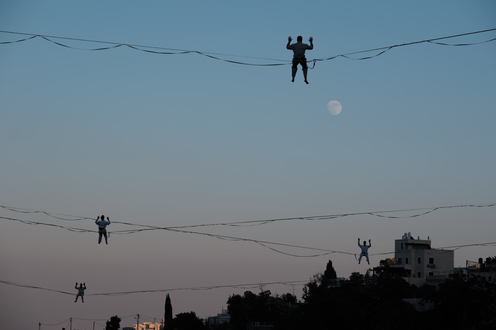 תמונות מהחזרה הגנרלית שהתקיימה אתמול מעל גיא בן הינום. צילום : קונסטנטין ביליץ׳