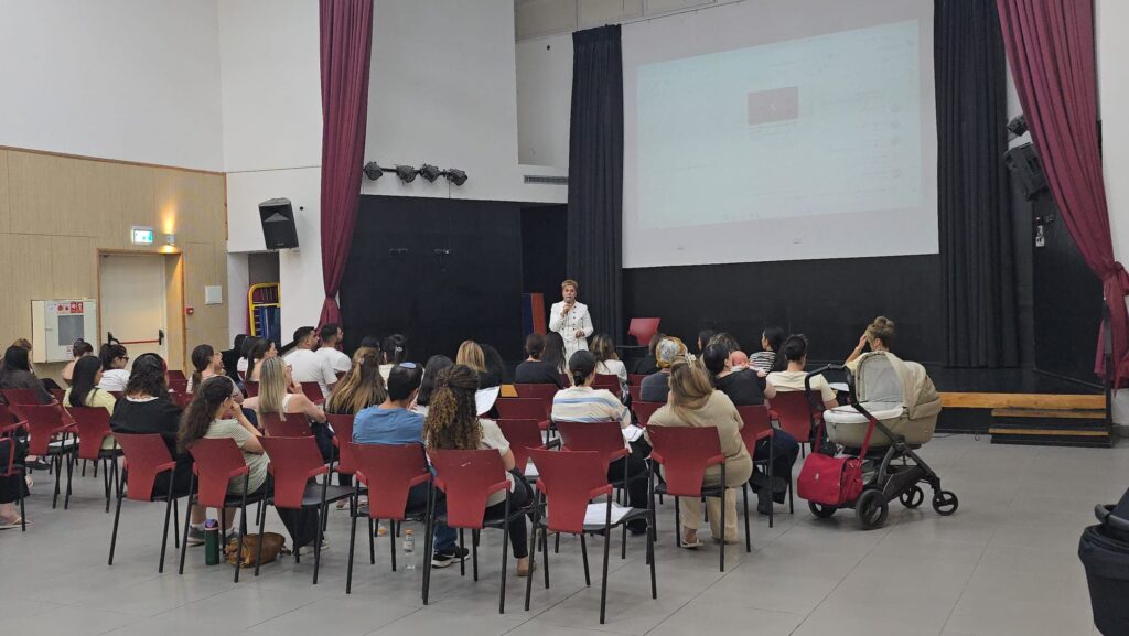 מפגש החשיפה שערכה העירייה, באמצעות תאגיד החינוך ׳לביא׳, שבוע שעבר, לקראת פתיחת המעון העירוני הראשון בשכונה, שצפוי להיפתח בחודש ספטמבר הקרוב.