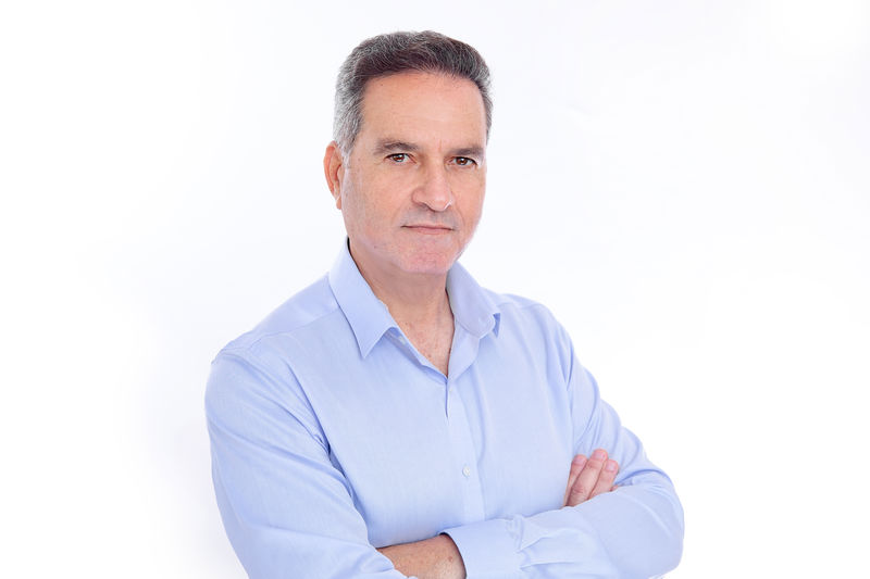 "האתגר המרכזי שעמד בפנינו היה ליצור מערכת AI שתהיה מספיק חכמה להבין את מגוון הבקשות בשפה חופשית, ומאידך תפעל בצורה מדויקת ומאובטחת לחלוטין." עוזי ביתן , צילום ענבל מרמרי
