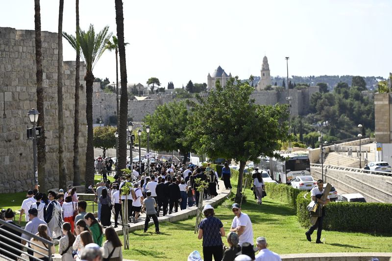 צעדת ירושלים 2026: אלפי צועדים גדשו את רחובות הבירה באירוע חגיגי ומרשים. צילום שמואל כהן