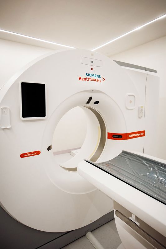 מכשיר סי טי ודימות רפואי מתקדם במרכז הרפואי הדסה לימסול בקפריסין. צילום: דוברות הדסה.